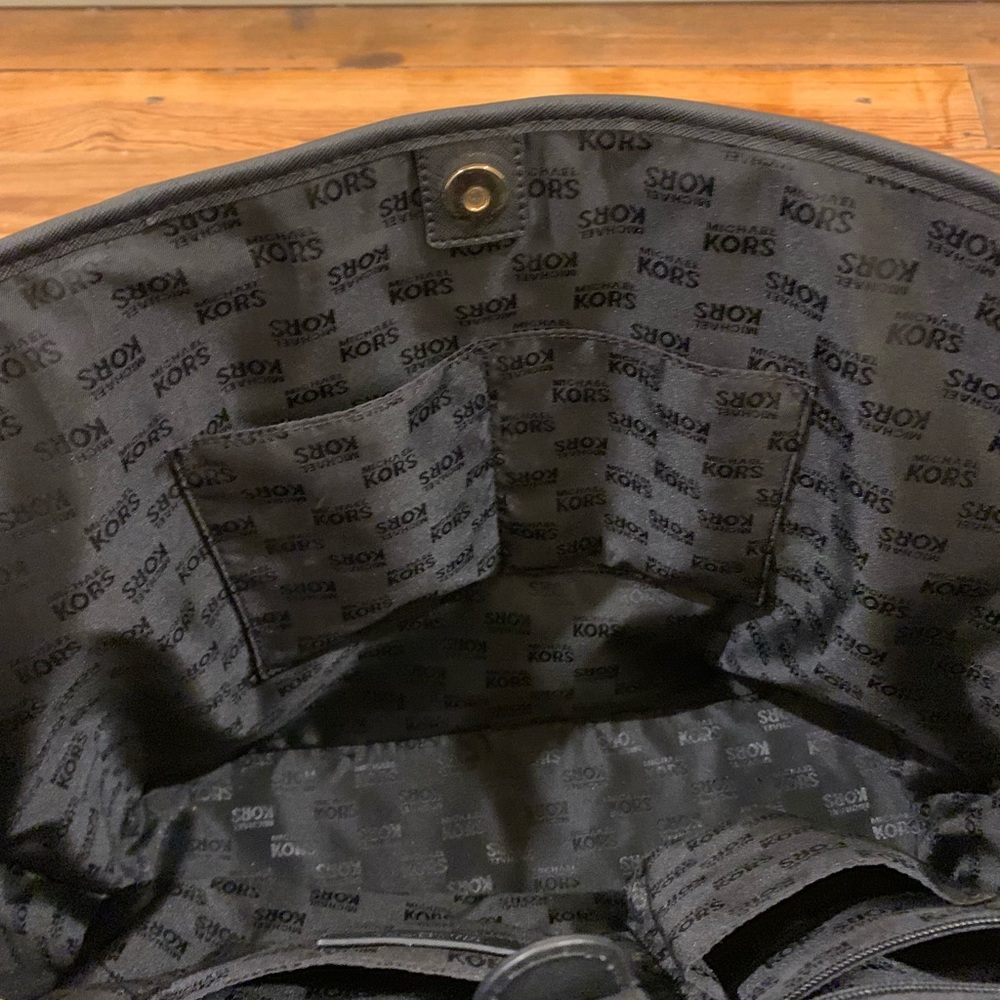 Michael Kors handbag - Picture 6 of 7